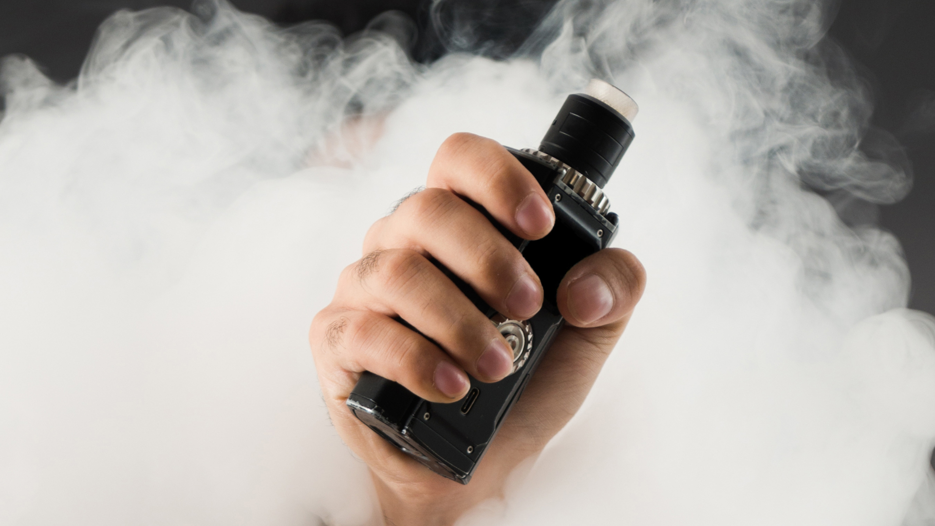 Istoria completă a vape-urilor: de la apariție până la zilele noastre - Vape Me Up
